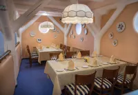 Luxury House Hotel