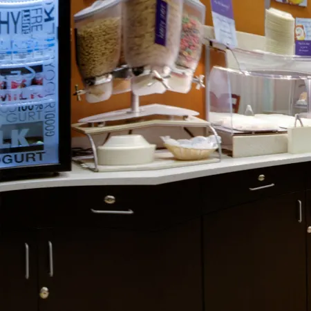 Holiday Inn Express & Suites MEADOWLANDS AREA by IHG