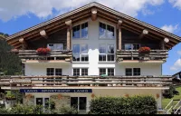 Mountain Lodge Oberjoch by Hanspeter Lanig - Parking