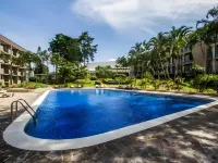 Irazú Hotel & Studios - Pool