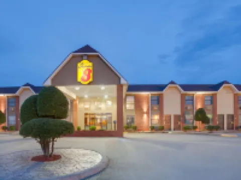 Super 8 by Wyndham Morrilton Hotels in Conway County