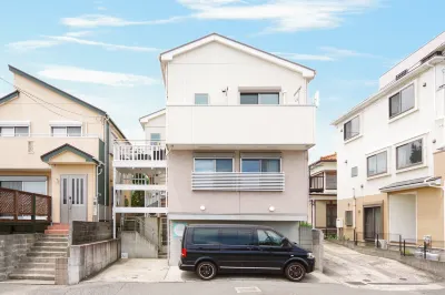 Oceanfront Villa Hale Kahakai Hotel di Yokosuka, Kanagawa