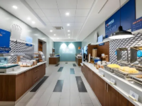 Holiday Inn Express & Suites SANTA ANA - ORANGE COUNTY by IHG Hotels in Santa Ana