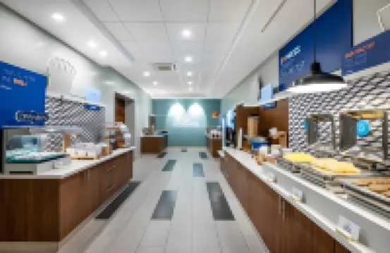 Holiday Inn Express & Suites SANTA ANA - ORANGE COUNTY by IHG