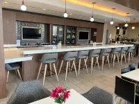 Holiday Inn ATLANTA-GAS SOUTH ARENA AREA by IHG - バー
