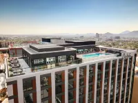 Graduate by Hilton Tucson - Mountain view