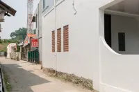RedDoorz Syariah near Mall Of Serang