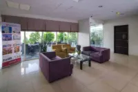 The Square Universitas Petra Water Heater WiFi 2G Hotels in Wonocolo