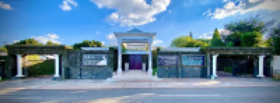 Spacube Luxury Suites and Spa