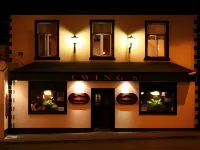 Ewings Bar & Self-Catering Accommodation Hotels in 