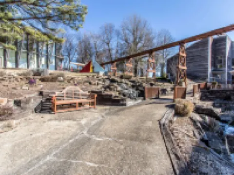 イン アット ザ ミル, アン アセンド コレクション ホテル ジョンソンのホテル