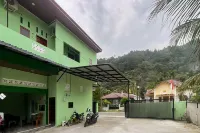 RedDoorz near Kantor Bupati Tapanuli Tengah Aek Tolang Hotel dekat Vie Cafe & Ferboden Distro