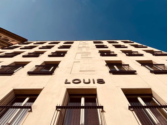 Louis Hotel
