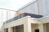 Comfort Hub Hotel and suites Hotels near Gidan Makama Museum