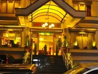 Hotel Benua Các khách sạn ở Turangga