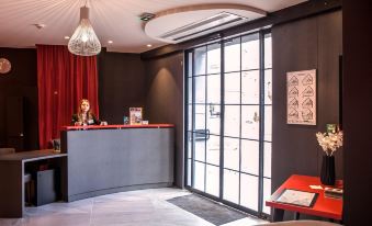 Hotel Sixteen Paris Montrouge