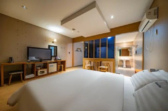 Siheung (Jeongwangdong) Nabiya Hotels near Shihwa Industrial Complex