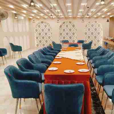 Hotel King's Paradise & Banquet Dining/Meeting Rooms