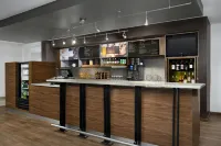 Courtyard by Marriott Lakeland - bar