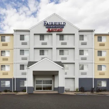 Fairfield Inn & Suites Colorado Springs Air Force Academy Отели рядом с достопримечательностью «Парк Коттонвуд Крик»