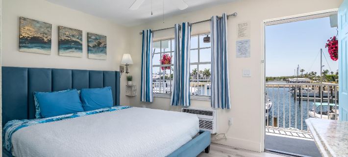 Latitude 26 Waterfront Boutique Resort - Fort Myers Beach Hotels in Lee County