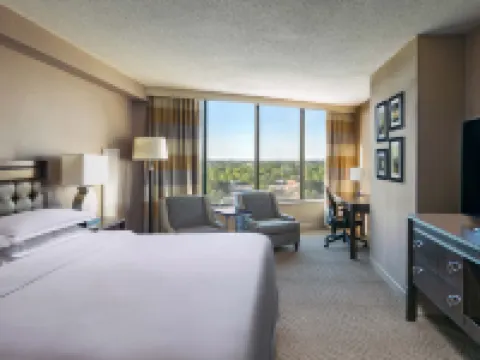 Sheraton Greensboro at Four Seasons Hotels in Guilford County