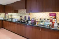 Residence Inn Waynesboro - breakfast