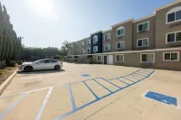 Torrance Inn LAX Airport Area - parking