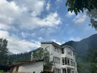 Hotel Mala Castle, Pahalgam