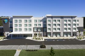 Tru by Hilton Beaufort