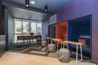 Tru by Hilton Florida City