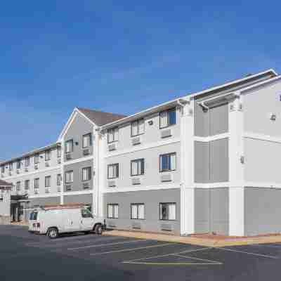 Baymont by Wyndham Anderson Hotel Exterior