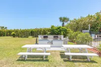 Aloha Awaits: 2B/2B Oceanfront Ground Floor Unit
