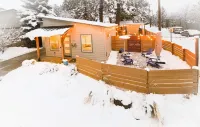 Close, Cute, and Clean! - Hot Tub/Firepit/Bikes/Floats