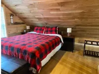 Forest Side Solar Powered Cabin with Nature Trails