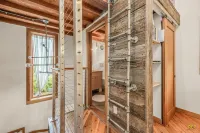 Sun filled Hawthorne-Belmont Casa De Campo