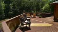 CHESTATEE RIVER CABIN is a prefect pet friendly get away close to Dahlonega