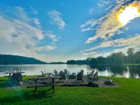 Escape to “Studio A Lake, Pool, Splash Pad, Hot Tub, Kayaks, Fire Pit, Etc