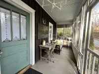 Lake Junaluska cottage with amenities galore!