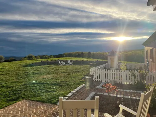 Luxury colonial farm just minutes outside of Lewisburg, 5 miles from Bucknell
