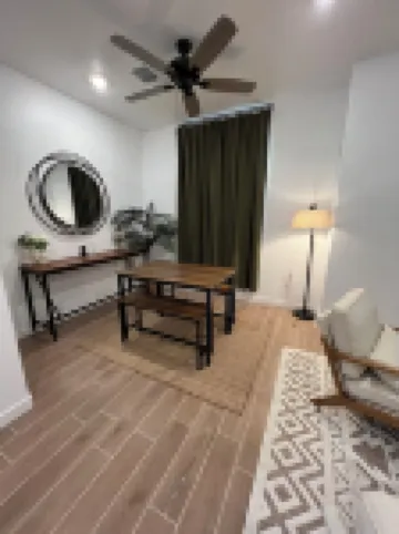 Brand New, Luxury 1BD/1BA Unit in a Quiet Newly Constructed Area of Bakersfield