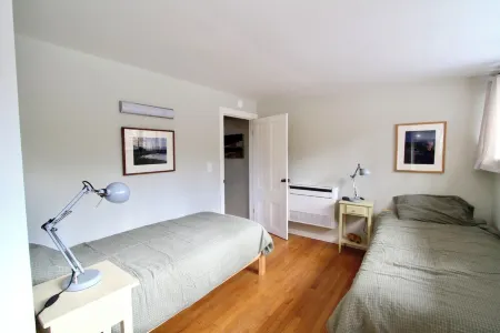 A pleasant space in a pleasant neighborhood in a beautiful part of the country!