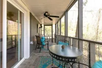 The Lower Berne offers all the conveniences of home in a secluded wooded setting