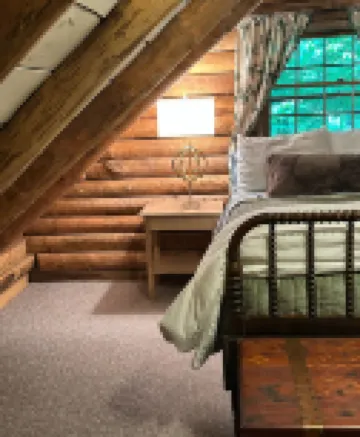 Tripps Cabin- Quaint cabin a mile from downtown Highlands!