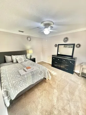 Fair-Priced Fabulousness: The Best Stay in Lakeland Hotels near Gibsonia Flowers