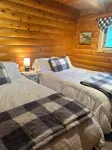 Cabin getaway 1-Hour from Jackson Hole, Golfing, Fishing, Palisades, Yellowstone