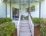 2 bedroom downstairs The Henry House and Queen pull out sofa