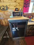 Black Bear Bungalow:Cozy tiny home in enchanting wooded Spokane with AC - Bungalows