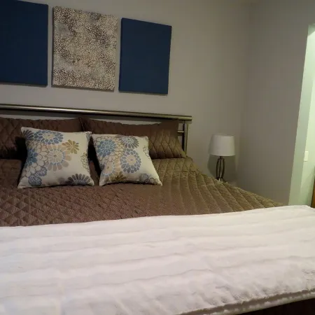 Newly remodeled bright open floor plan located in the heart of Boulder