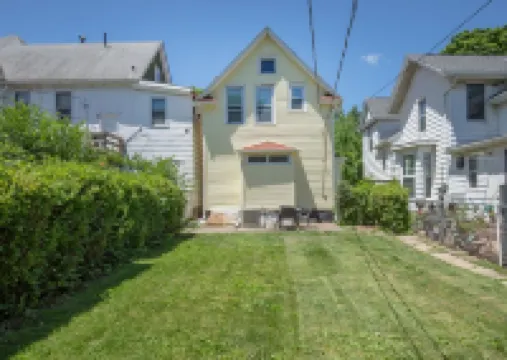 Charming Victorian 2 min downtown, close to Palmer